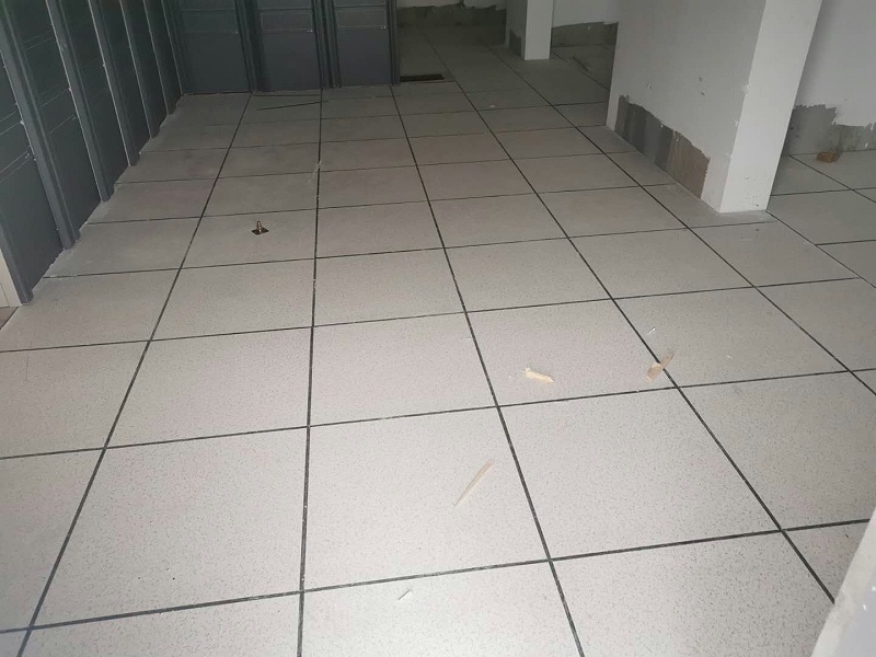 機(jī)房PVC防靜電地板 (5)