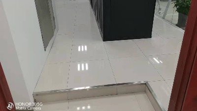 西安弱電機房可以安裝陶瓷防靜電地板嗎？好在哪里？