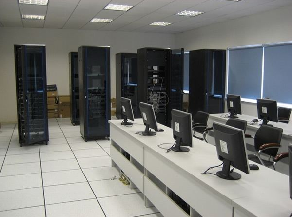 機房安裝防靜電地板